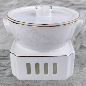 Service de table classique européen en porcelaine blanche avec motif incrusté d'or, compatible lave-vaisselle, durable, comprenant assiette de service, bol et tasses - Product Image 3