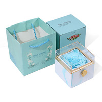 Boîte à bijoux carrée en fleurs séchées et roses de savon faites à la main avec acrylique marbré bicolore, élégante et durable, 3-5 ans