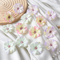 Petites têtes de fleurs de marguerite en soie artificielle, faites à la main, pour accessoires de cheveux vintage, épingles à cheveux, décorations vestimentaires, accessoires photo
