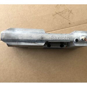 Rexroth Proportional Directional Valve 4WREE6E16-30/<b>V</b>/24F1 350 <b>Bar</b> Made In Germany - Product Image 2