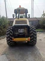 Rouleau compresseur vibrant Caterpillar CS56B d'occasion avec moteur et roulement 156HP à vendre