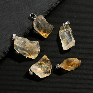 Pendentifs en cristal de citrine |   Pendentif en pierres précieuses naturelles de forme irrégulière, taillées à l'étalonnage, avec passant en argent pour la création de bijoux DIY - Product Image 4
