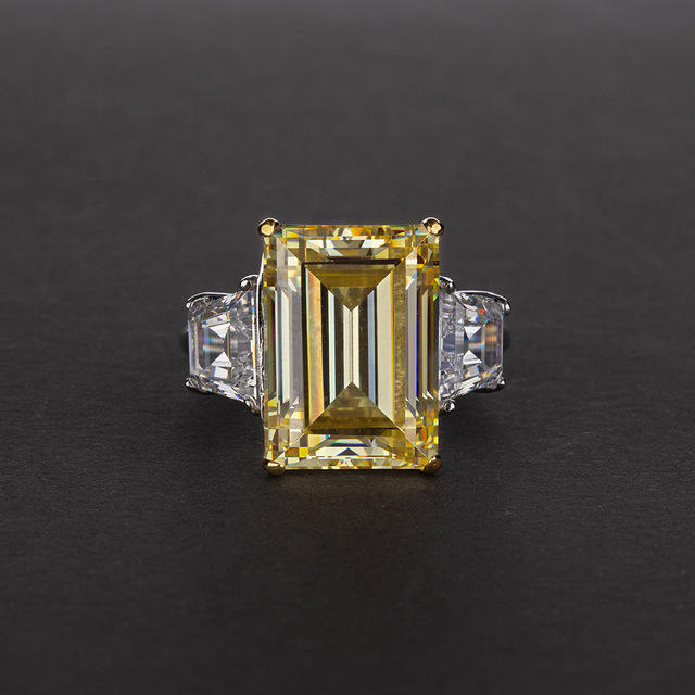 สีเหลือง