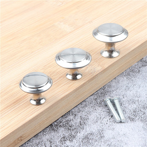 Juego <span class=keywords><strong>de</strong></span> tiradores y pomos simétricos <span class=keywords><strong>de</strong></span> un solo orificio para puertas <span class=keywords><strong>de</strong></span> gabinetes <span class=keywords><strong>de</strong></span> cocina y cajones - Product Image 4