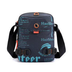 Sac banane multifonctionnel unisexe portable et imperméable pour le cyclisme en extérieur, sac de poitrine, sac messager simple, sac banane à lettres - Product Image 1