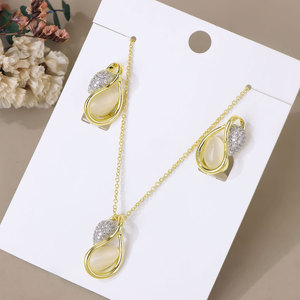 Vintage Italian Elegant Pearl 14k Gold Brass <b>Jewelry</b> <b>Set</b> Crystal Teardrop Necklace Earrings Women For <b>Prom</b> Party - Product Image 1