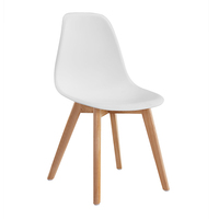 Chaise de salle à manger en plastique au design nordique moderne avec pieds en bois, meubles de salle à manger pour la maison