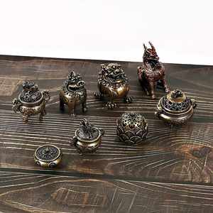 Quemador de Incienso de Latón Antiguo con Forma de León, Dragón y Flor de Loto, Adorno Artesanal de Madera de Sándalo para Decoración de Hogar u Oficina - Product Image 1