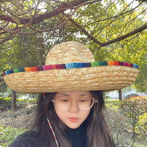 หมวกสานทรงโซมเบรโรปีกกว้างสไตล์เม็กซิกันจากหญ้าธรรมชาติ <span class=keywords><strong>สำหรับ</strong></span>งานฮาโลวีน งานรื่นเริง งานแสดง และงานเทศกาลต่างๆ พร้อมริบบิ้นสีรุ้ง - Product Image 2