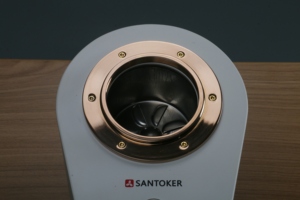เครื่องคั่วกาแฟอัจฉริยะ SANTOKER Q10 ควบคุมผ่านแอป บันทึกการคั่วอัตโนมัติ คั่วเร็วภายใน 2 นาที สำหรับใช้ในบ้าน เดินทาง และร้านกาแฟ - Product Image 3