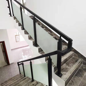 Rampe d'<span class=keywords><strong>escalier</strong></span> en métal <span class=keywords><strong>noir</strong></span>, design de rampe d'<span class=keywords><strong>escalier</strong></span> en verre sans cadre, rampe en acier métallique délicate pour escaliers intérieurs - Product Image 6