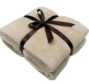 厂家定制logo蓬松保暖条纹毛绒超柔软双面平纹法兰绒羊毛圣诞扔棉毯