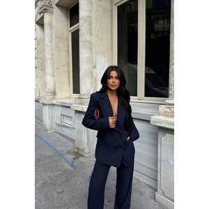 Ensemble de costume pantalon bleu marine pour femmes - Product Image 3