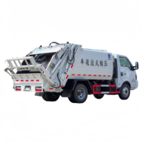 Camion compacteuse à chargement arrière Dongfeng 4x2 5CBM, taille compacte pour la collecte des déchets dans les rues étroites et sur les routes accidentées