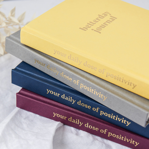 Diario de Gratitud Personalizado con Tapa Dura de Lino A5, <span class=keywords><strong>Libro</strong></span> de Bienestar y Autocuidado con Afirmaciones y Ejercicios de Mindfulness, Sin Fecha - Product Image 1