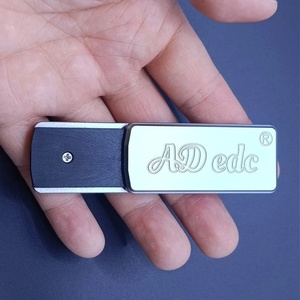 Mini EDC Pendentif magnétique pour adulte, Fidget Spinner de doigt en forme de carte avec fonction carillon à vent pour la décompression, jouet à frapper - Product Image 4