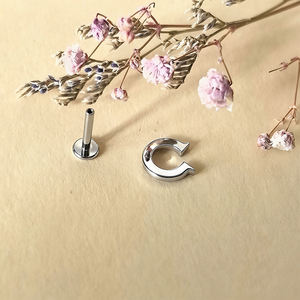 瑞謹ジュエリー ASTM F136 チタン合金スタッドピアス ゴールド レディースピアス 内ネジ ジルコンピアス - Product Image 2