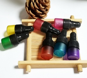 Venta al por mayor aceites <span class=keywords><strong>de</strong></span> perfume frascos <span class=keywords><strong>de</strong></span> muestras <span class=keywords><strong>de</strong></span> fragancia 1mL pequeño frasco cuentagotas <span class=keywords><strong>de</strong></span> Vidrio colorido lindo - Product Image 1