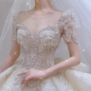 Robe de mariée blanche 2022 nouvelle mariée maître robe de mariée Texture de haute qualité été <span class=keywords><strong>français</strong></span> rétro robe légère grande taille queue - Product Image 4