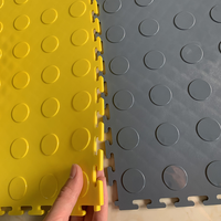 Livraison rapide Carreaux de garage Casse-tête de sol de garage à emboîtement Pvc-Verrouillage-Garage-Carreaux de sol pour l'entretien de la voiture