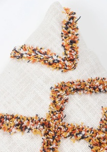 Housse de coussin carrée à franges en coton 100% tuftée à la main, texture moderne, couleur jaune moutarde ivoire, pour canapé, décoration intérieure, à prix avantageux - Product Image 5