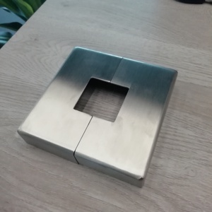 Copertura per Piastra di Base per Corrimano in Acciaio Inox 316 a Due Parti Personalizzata - Product Image 1