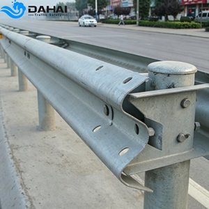 Barrera de Seguridad de Acero Flexible Tipo W para Carreteras, Galvanizada en Caliente, para el Mercado de Singapur - Product Image 4