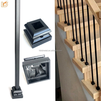 Cache-embout de balustre carré en fer forgé noir, simple et uni, avec chaîne dorée, pour rampe d'escalier en bois