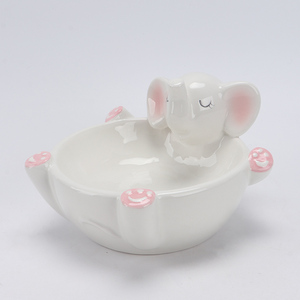 Plato de Cerámica con Forma de Elefante Adorable, Cuerpo Blanco con Detalles Rosados <span class=keywords><strong>en</strong></span> Orejas y Patas, Plato con Diseño de Animal - Product Image 4