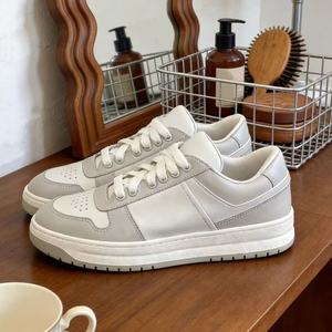 Zapatillas de tenis para hombre, diseño de alta gama, informales, para caminar, con propiedades antideslizantes, resistentes al desgaste y transpirables. - Product Image 1