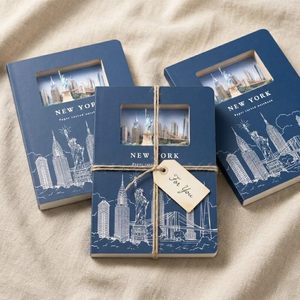 Carnet à couverture rigide à grille de points (120 pages) avec découpe 3D de paysage urbain de New York, Statue de la Liberté et Pont de <span class=keywords><strong>Brooklyn</strong></span> - Product Image 3