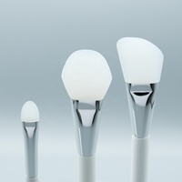 Nouveau Kit de Pinceaux de Maquillage Végan 3 Pièces en Cheveux Synthétiques de Haute Qualité 2026 avec Manche en Bois, Logo Personnalisé, pour Masques Faciaux et Soins de la Peau (Argile)