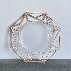 Assiettes de présentation jetables <span class=keywords><strong>en</strong></span> plastique transparentes octogonales dorées pour décoration de mariage - Product Image 4