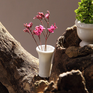 Miniatura <span class=keywords><strong>de</strong></span> jarrón <span class=keywords><strong>de</strong></span> porcelana blanca para <span class=keywords><strong>casa</strong></span> <span class=keywords><strong>de</strong></span> <span class=keywords><strong>muñecas</strong></span>, adorno cerámico exquisito, imán para refrigerador para juegos <span class=keywords><strong>de</strong></span> simulación infantiles. - Product Image 5