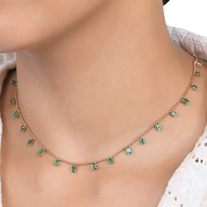 Collier en or pur 14 carats élégant avec émeraude verte naturelle en gros Collier à breloques en forme de mélange avec pierres précieuses et émeraudes multiples - Product Image 2