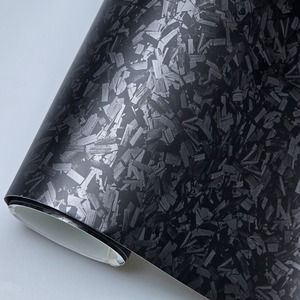 Vinilo de <span class=keywords><strong>Fibra</strong></span> de <span class=keywords><strong>Carbono</strong></span> Forjado Negro Brillante para Envolver Automóviles, Camuflaje Fantasma, <span class=keywords><strong>Adhesivo</strong></span>, para Decoración Interior DIY - Product Image 4
