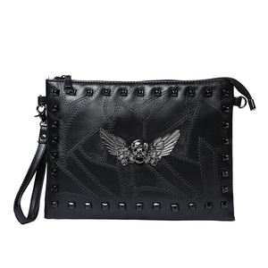 Borsa a <span class=keywords><strong>mano</strong></span> retrò a due usi in stile inglese all'ingrosso borsa a tracolla con rivetto in metallo borsa in pelle con pochette <span class=keywords><strong>teschio</strong></span> a tracolla singola per uomo - Product Image 1