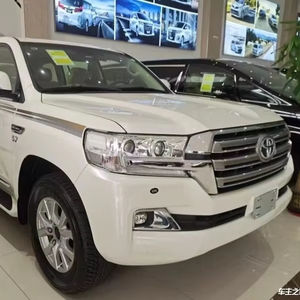 Venta caliente Coche usado Toyot-aa en China <span class=keywords><strong>2011</strong></span> Toyo-ta C-rolla 5 Seater 1,2 T Gasolina SUV barato Auto en venta Hecho en China Coche usado - Product Image 3