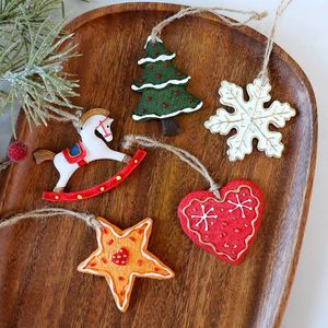 Mini pendentifs en résine de Noël, flocon de neige, cœur, arbre, étoile à cinq branches, décorations suspendues, à partir de 14 ans - Product Image 2