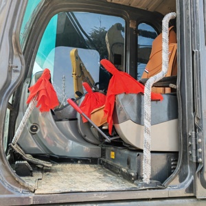 Excavadora de cadenas Kobelco SK260LC-8 de segunda mano, motor original, pocas horas de trabajo, maquinaria de excavación pesada de 26 toneladas, lista para exportación. - Product Image 5