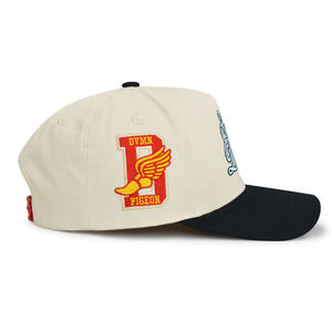 Casquette Snapback 5 Panneaux à Calotte Haute Bicolore en Sergé avec Broderie de Lettres Cursives et Visière Courbe, Style Streetwear - Product Image 4