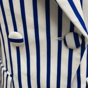 สูทของผู้หญิงสูทลายทางสีดำและสีขาวเสื้อโค้ทกระดุมคู่คอวีสำหรับสูทและเบลเซอร์ - Product Image 4