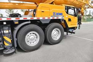 XCT80L5 QY80K5D Buen estado Grúa usada de 80 toneladas Listo para enviar a Jabel Ali - Product Image 3