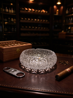 Cendrier en cristal PBO 24% en gros, cendrier rond sculpté à la main, articles de fumage de luxe en cristal pour commande professionnelle