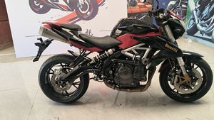 Motocyclette à essence d'occasion Benelli Huanglong, quatre cylindres, refroidie par eau, 600 cm³ - Product Image 2