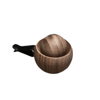 Diffuseur d'arômes en bois naturel pour voiture, clip de ventilation en forme de boule, diffuseur d'huiles essentielles, parfum de voiture rétro en noyer, accessoires automobiles