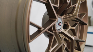 Jantes de voiture en aluminium bronze à rayons creux de 17, 18, 19, 20 pouces, fabriquées par Flow Forming, pour BMW, <span class=keywords><strong>Audi</strong></span> <span class=keywords><strong>RS</strong></span>, Tesla Model Y - Product Image 4
