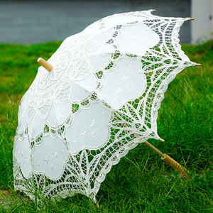 Parapluie en dentelle artisanale, accessoires de danse, parapluie brodé, photographie, mariage, parapluie en coton brodé style princesse européenne avec fleurs au crochet - Product Image 2