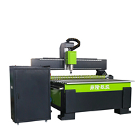 Routeur CNC pour le travail du bois ChenMai 1300 avec rouleau de pression, moteur de broche 380V 7,5kW, déplacement 1300x2500mm