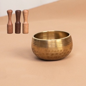Bol chantant en laiton martelé fait main, mini bol portable avec pochette de rangement pour baguette, pour la guérison spirituelle - Vente en gros - Product Image 2